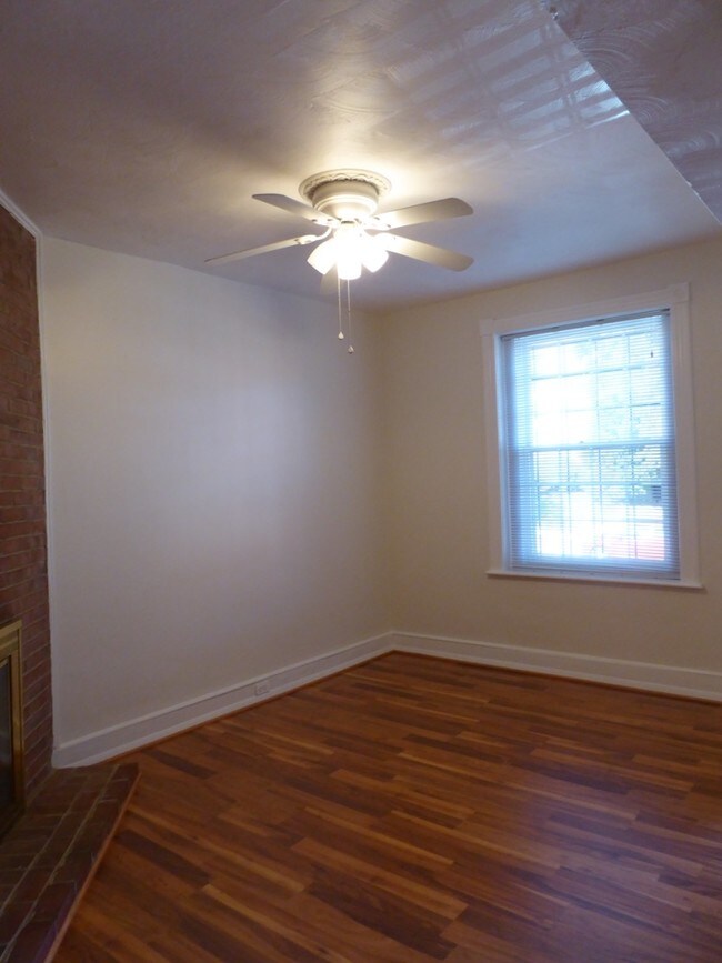 Foto del edificio - 527 9th St NE