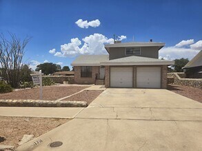 Building Photo - 11711 Trey Burton Dr