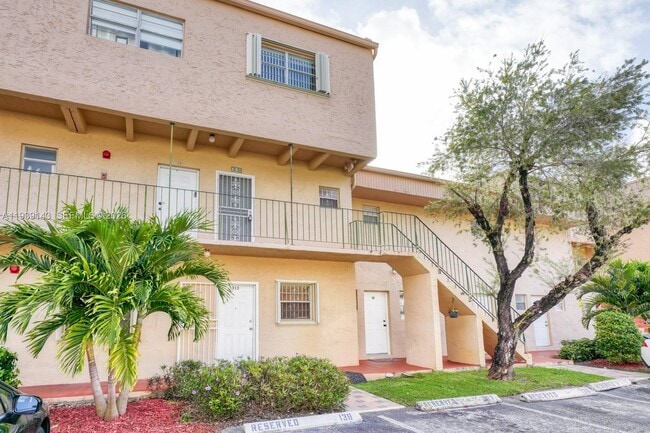 Foto del edificio - 840 SW 105th Ave