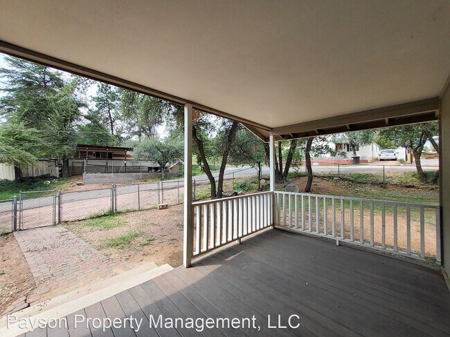 Building Photo - 2 br, 1 bath House - 207 W Cherry St