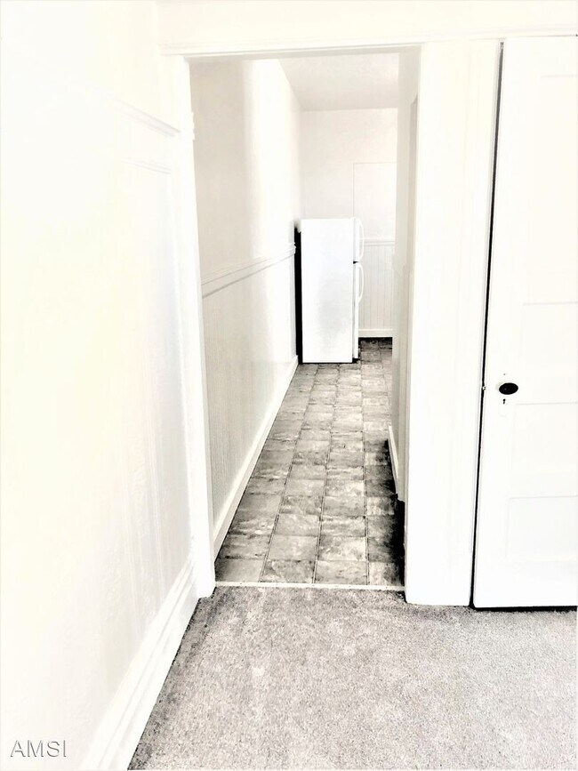 Building Photo - 1 br, 1.5 bath House - 1018 Minna Street