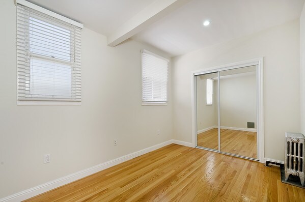 Foto del edificio - 1660 Bay St