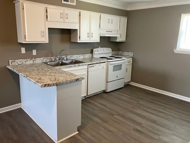 Foto del edificio - 625 3rd Ave NE