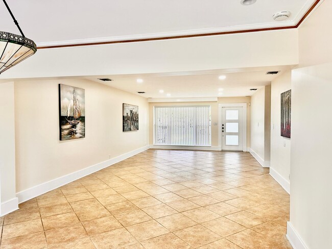 Building Photo - 259 Kansas Ave