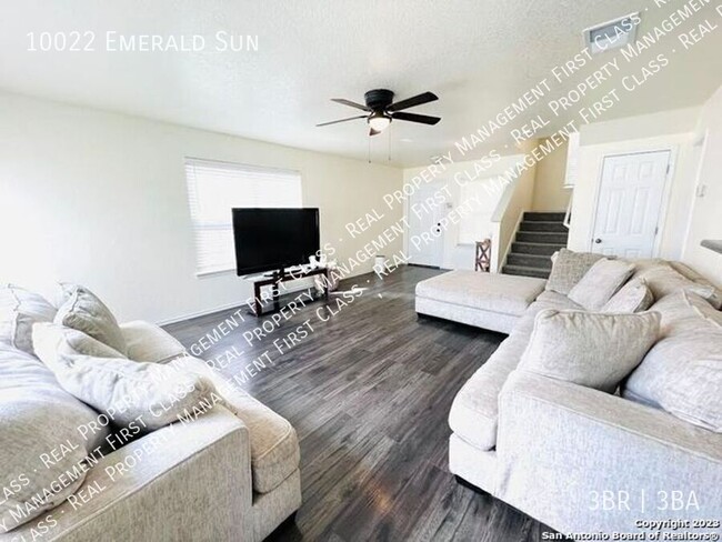 Foto del edificio - Fully furnished home near Hwy 90, Loop 160...