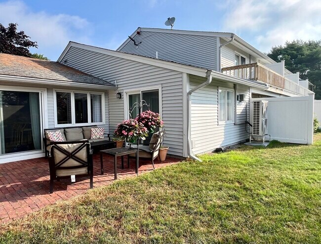 Building Photo - 174 Lowell Rd