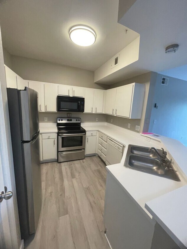 Foto principal - Condo for rent