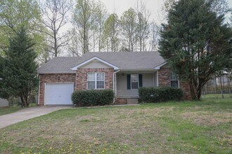 Building Photo - 632 Ashley Oaks Dr