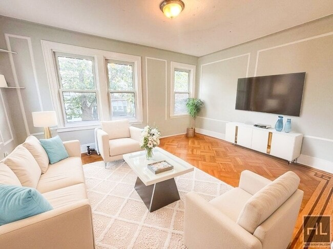 Building Photo - 55 STREET