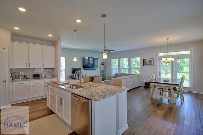 Building Photo - 232 Flagler Dr
