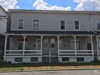 Building Photo - 413 25th St
