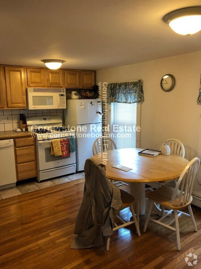 Building Photo - 65 Preble St