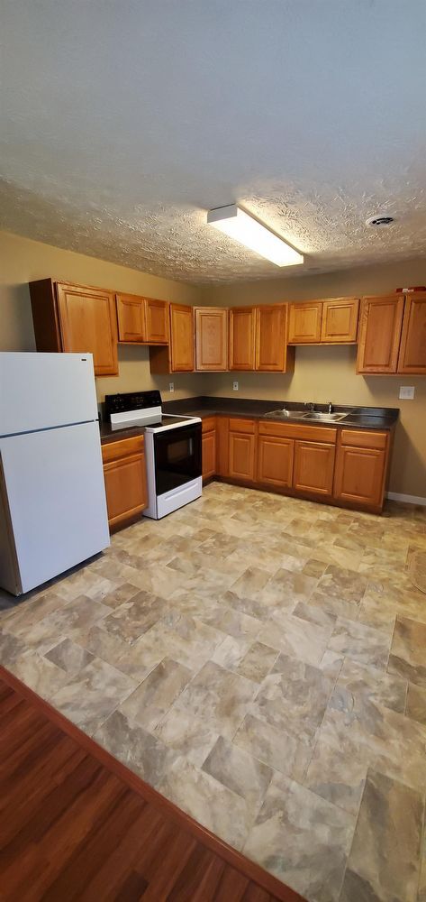 Building Photo - 3007 Hillside Avenue