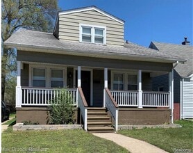 Building Photo - 465 E Oakridge Ave