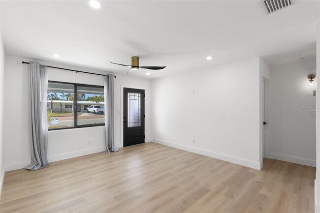 Foto del edificio - 312 41st Ave