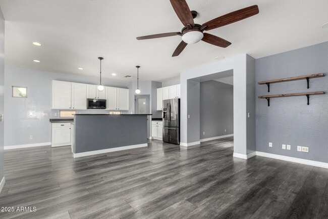 Building Photo - 4196 N 157th Ave