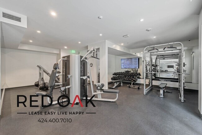 Foto del edificio - ~4 Weeks FREE~ Newly Remodeled Three Bedro...