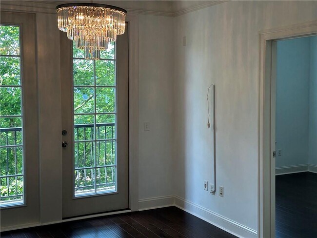 Foto del edificio - 901 Abernathy Rd NE