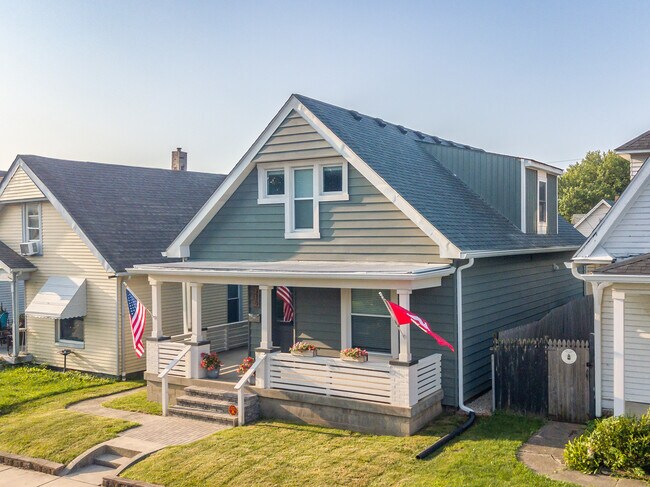 Building Photo - 715 Cottage Ave