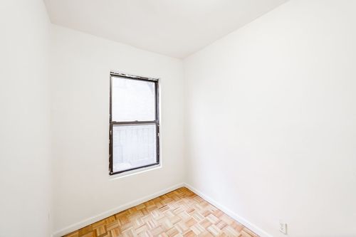 Primary Photo - 256 E 78th St