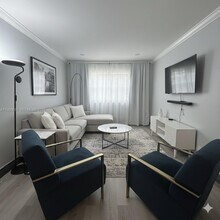 Building Photo - 2401 Riverside Dr