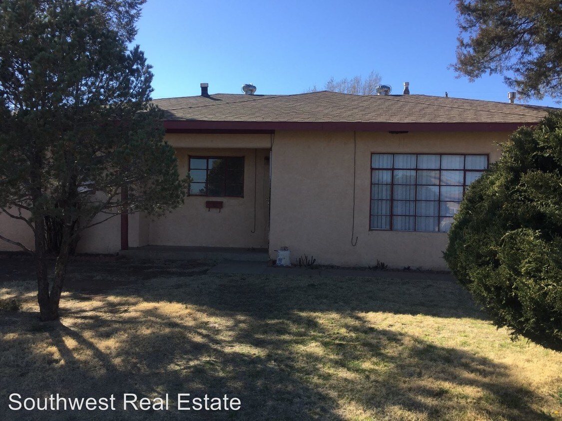 Primary Photo - 305 W Manana Blvd