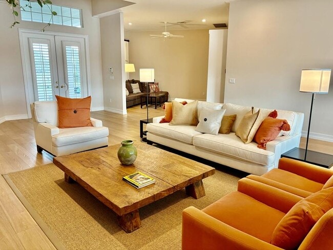 Building Photo - home