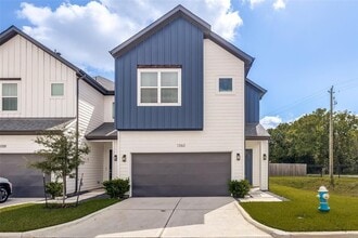 Building Photo - 13131 Perennial Spgs Dr