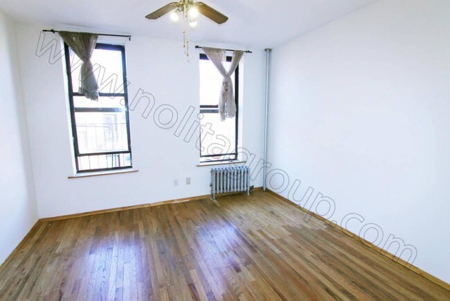 Foto del edificio - 156 Allen St