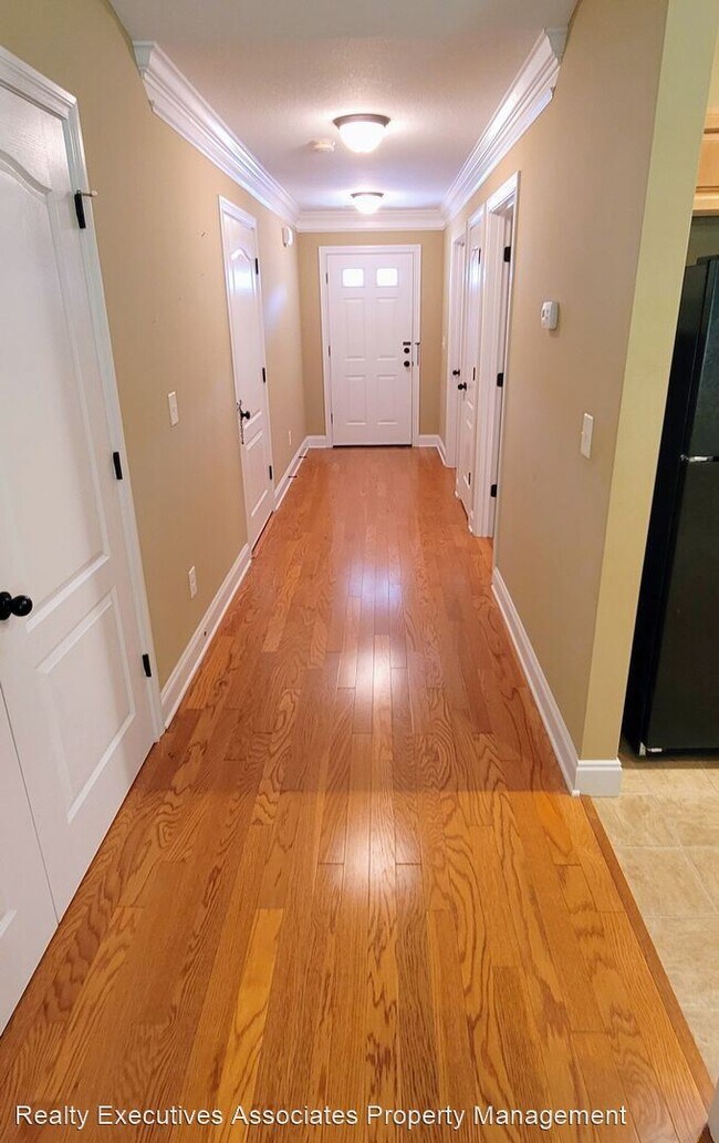 Foto del edificio - 2 br, 2 bath House - 5813 Metropolitan Way