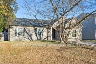 Building Photo - 955 Woodcreek Dr