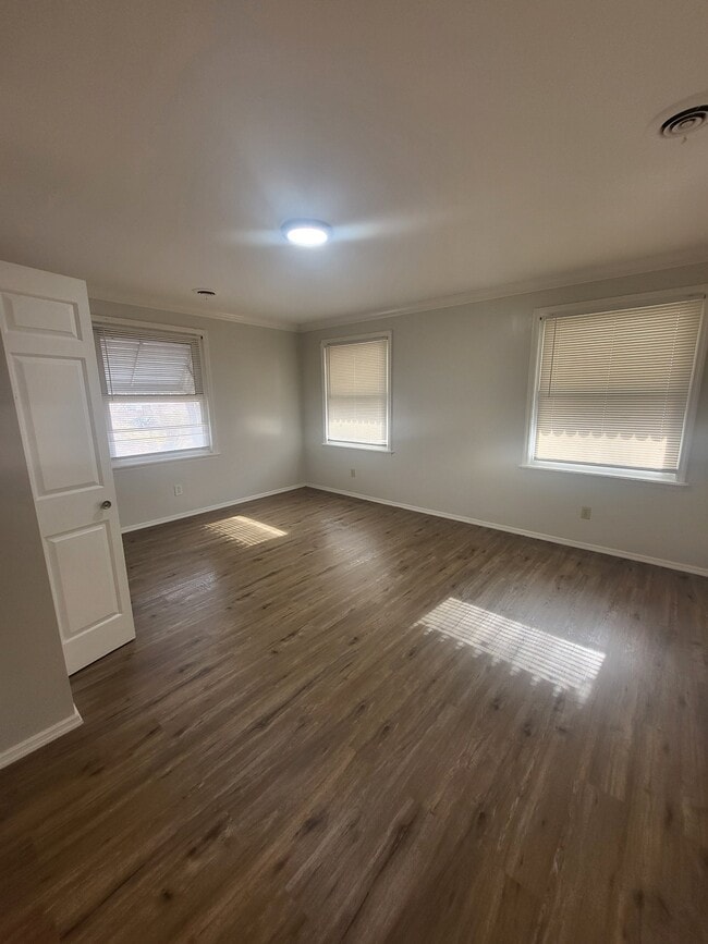 Building Photo - 1136 Grenshaw Dr