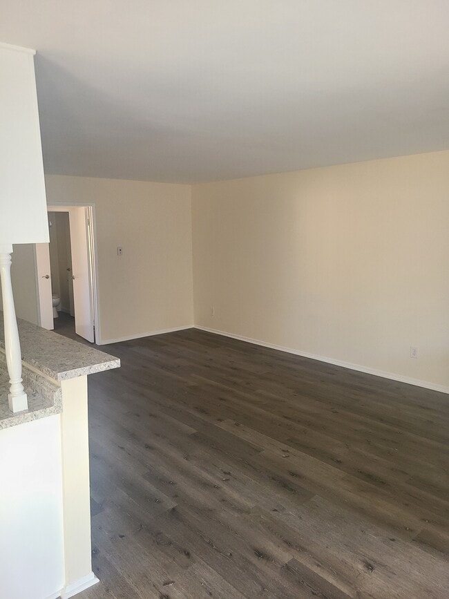 Building Photo - Northridge Manor