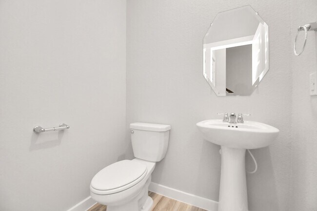 Foto del edificio - 17129 White Acer Wy