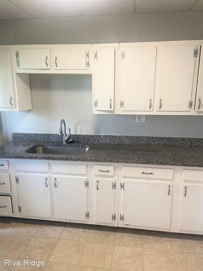 Building Photo - 2 br, 1 bath House - 3016 Merwyn Avenue