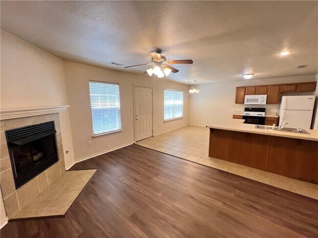 Building Photo - 2299 Skyler Dr