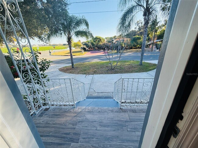 Foto del edificio - 748 Parkview Pl