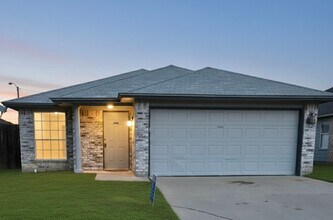 Building Photo - 2012 Wright Way