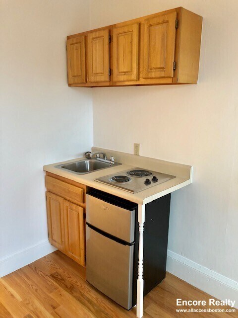 Foto del edificio - 1061 Beacon St