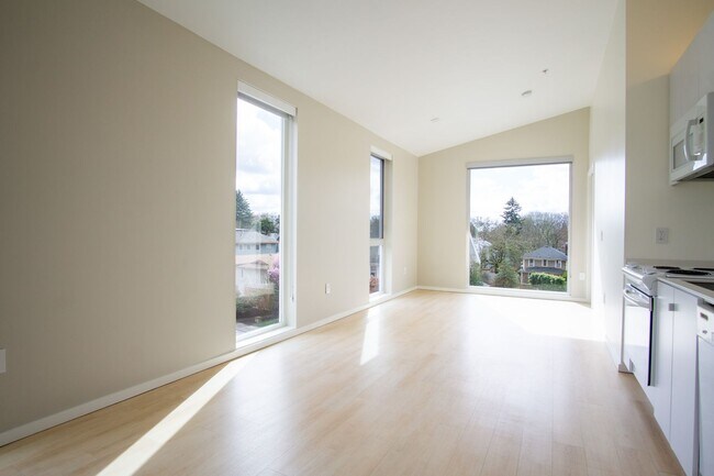 Foto del edificio - Modern Top Floor Corner Apt w/ W/D, A/C, & DW!