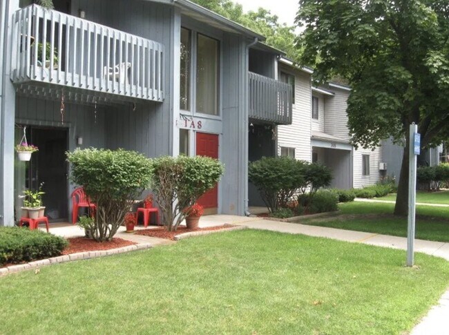 Foto del edificio - 305 S Walnut St