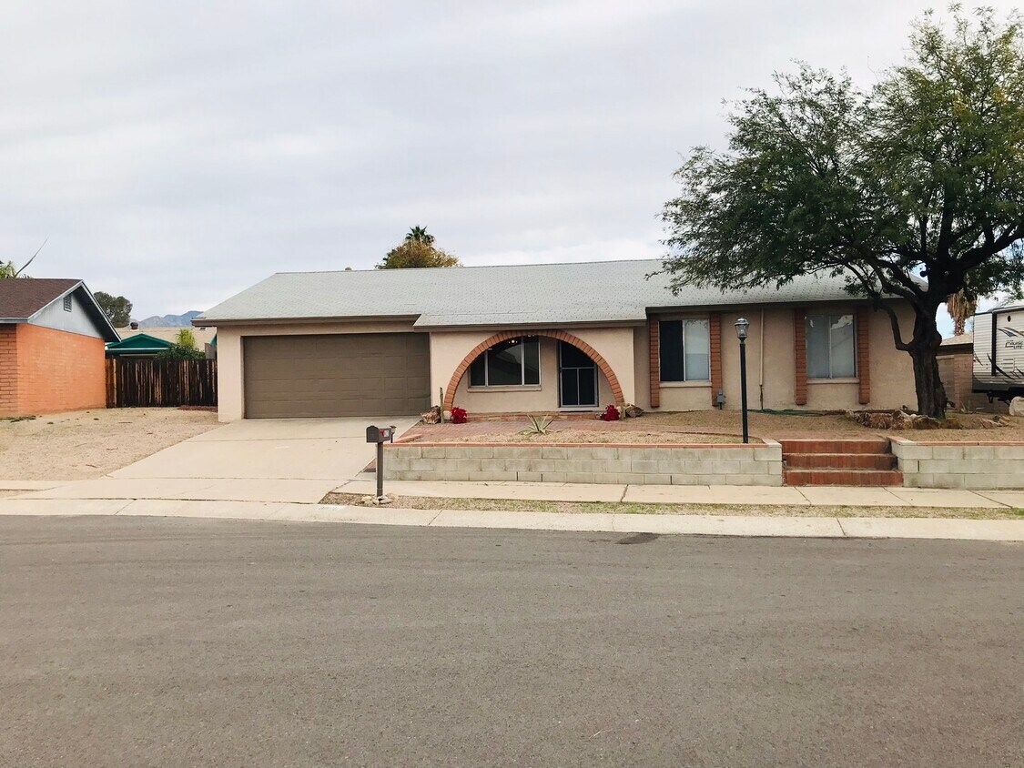 8020 N Soledad Ave, Tucson, AZ 85741 House Rental in Tucson, AZ