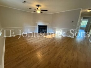 Building Photo - 212 Olde Vineyard Ct