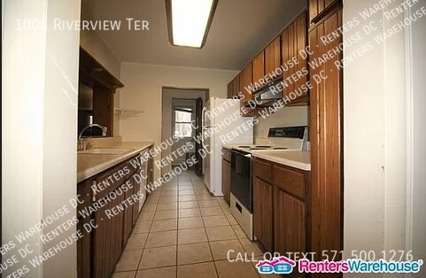 Building Photo - 3Bd/1.5Bth brick rancher in the sought-aft...
