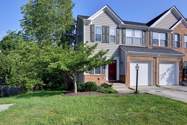 Foto del edificio - End unit Townhome in Riverwalk Townes