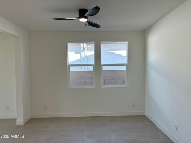 Foto del edificio - 17778 W Crawfordsville Dr