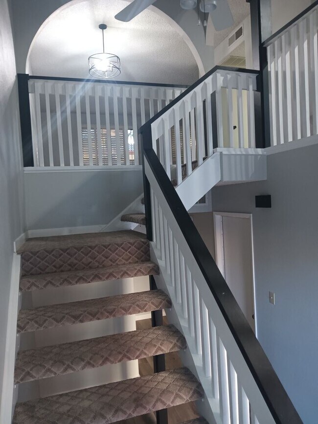 Building Photo - Desirable Two-Story Condo in the North East