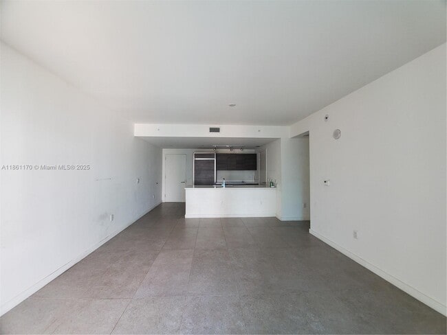 Building Photo - 1100S S Miami Ave