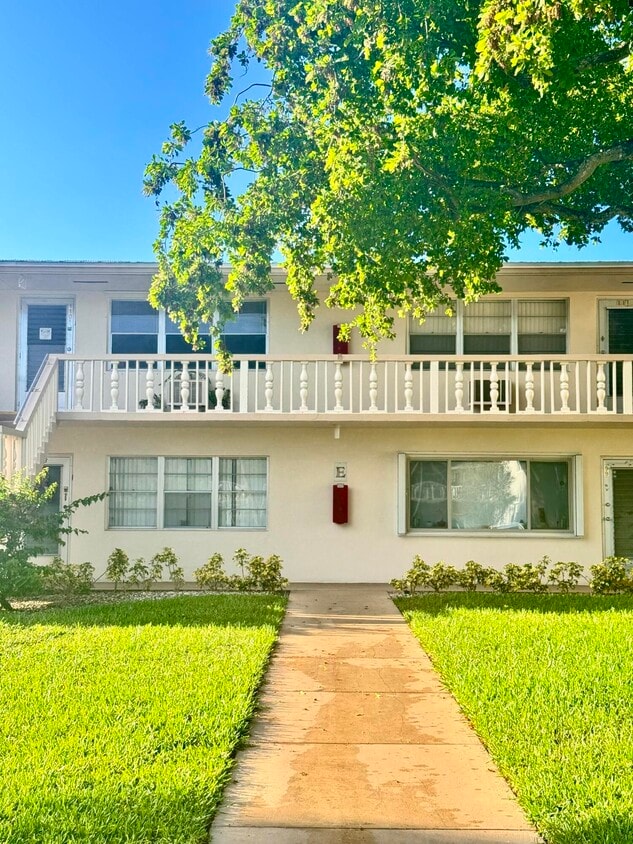 Primary Photo - 111 Coventry E