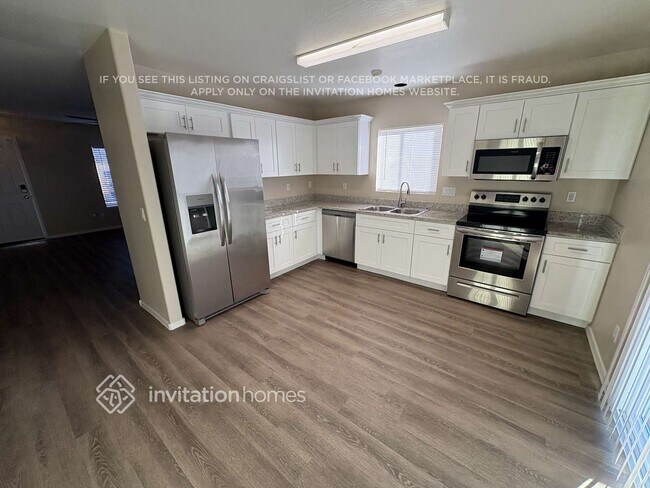 Foto del edificio - 12425 W Sweetwater Ave